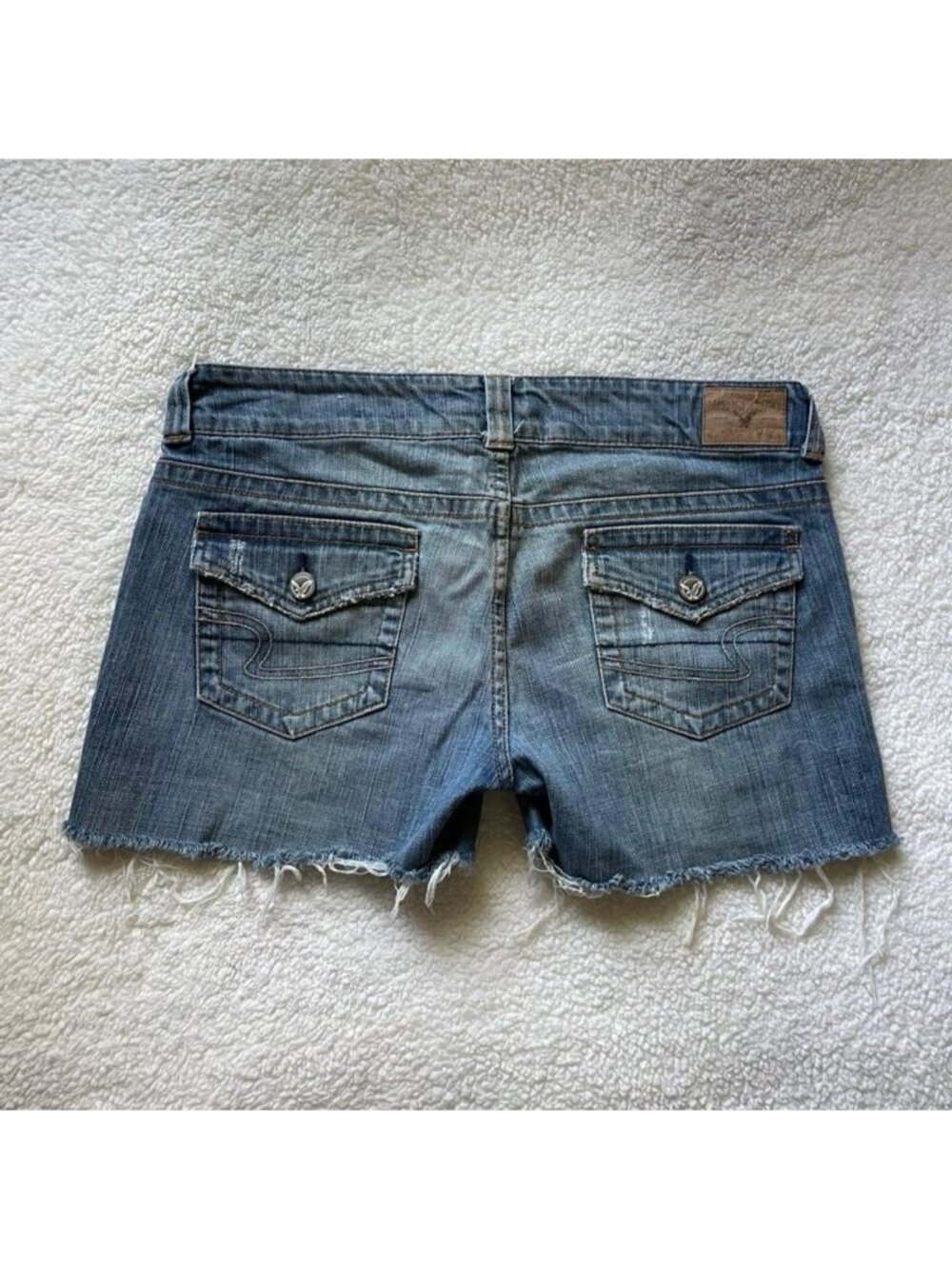 2000s American Eagle cut off blue jean shorts